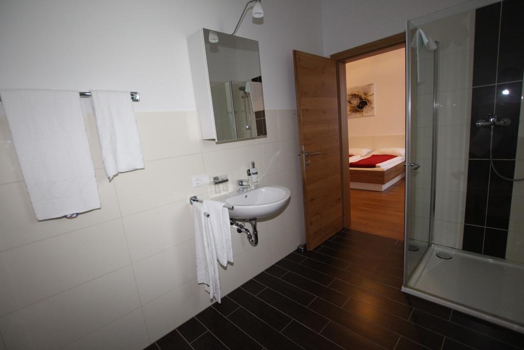 Pension Gschaider Payerbach Exterior photo